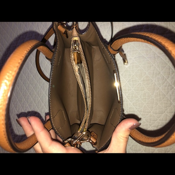 Tan leather Michael Kors purse - Picture 3 of 8